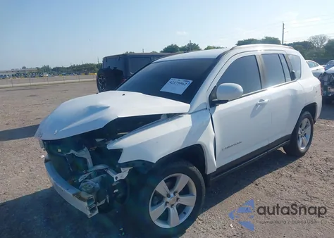 2017 Jeep Compass Latitude 4X4 from USA, damaged, VIN 1C4NJDEB3HD113109